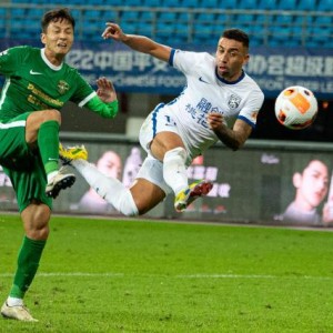 乐鱼体育-中超第33轮前瞻：三镇再迎考验 广州队或提前降级