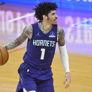 乐鱼网址-篮筐加了盖！三球半场出战14分钟 10中3仅拿6分&amp;三分5中0